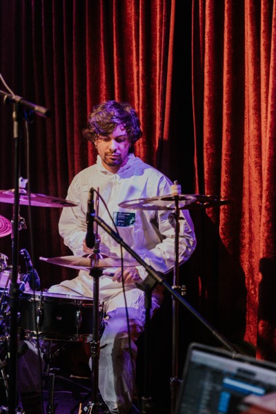 Quase Famosos "Word" Tour: Ao vivo em Carapicuíba — foto 42
