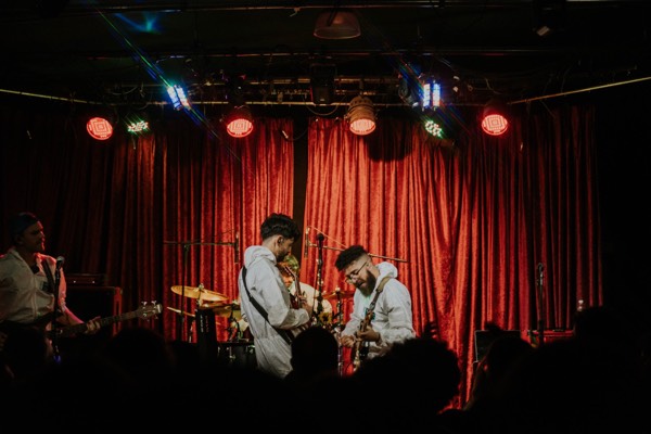 Quase Famosos "Word" Tour: Ao vivo em Carapicuíba — foto 59